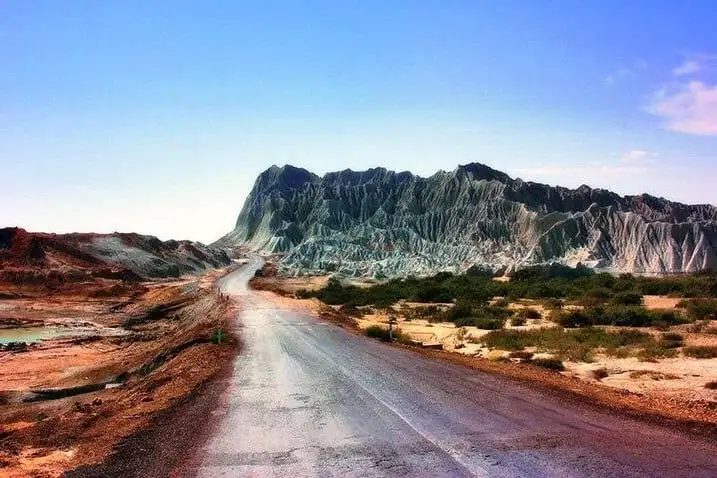 کوه های مریخی در مسیر جاده چابهار