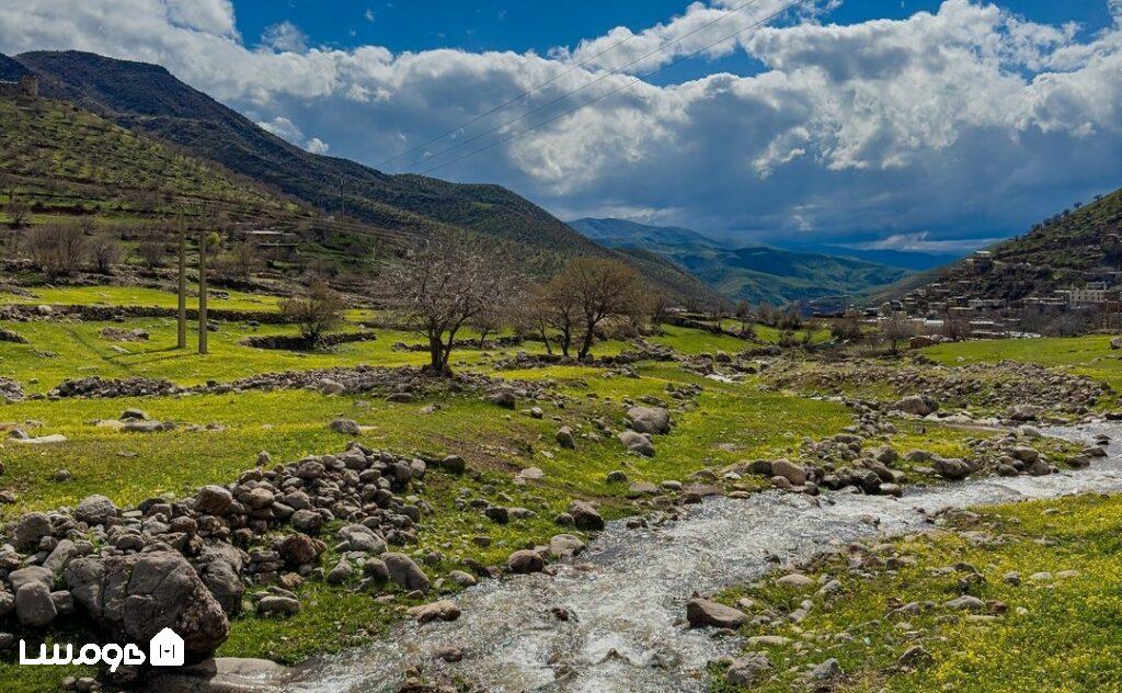 چشمه روستای هورامان