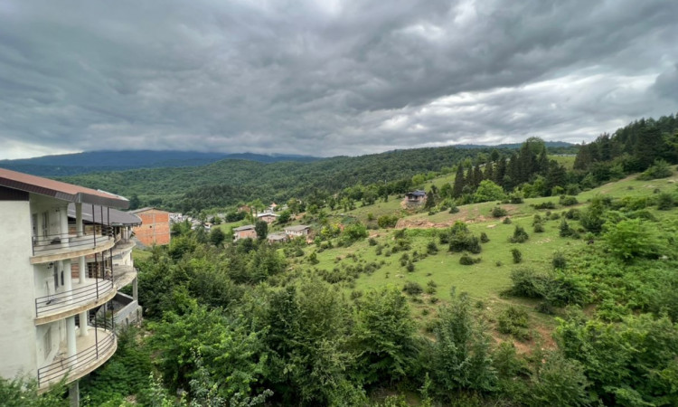 اجاره ویلای تریبلکس با چشم‌انداز جنگل روستای طلاجو