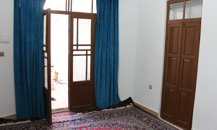 عمارت سنتی گلابگیر واحد4(ارسی)